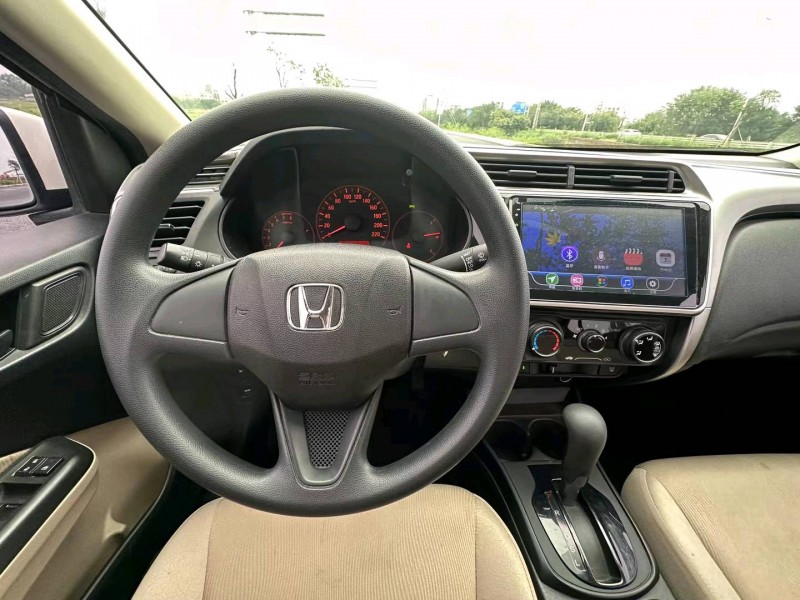 汕头17年本田锋范4