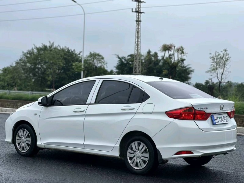 汕头17年本田锋范7