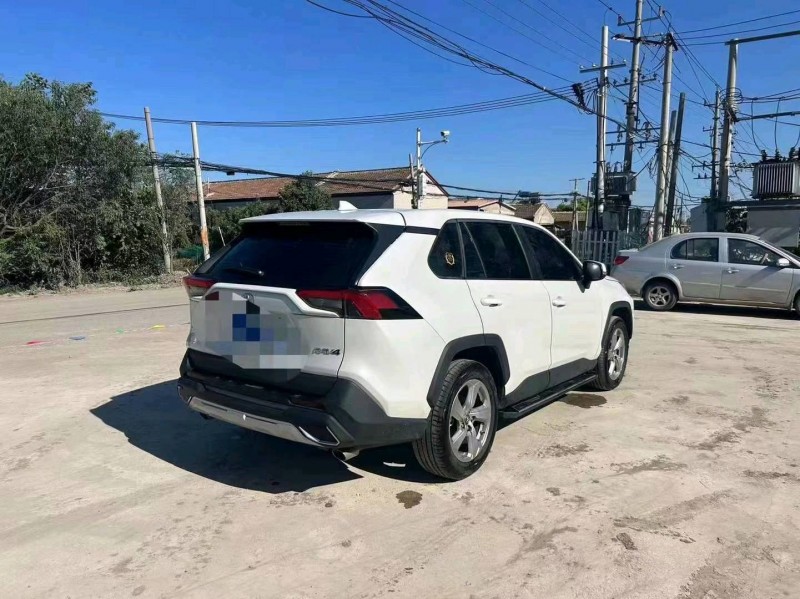 天津22年豐田RAV4榮放3