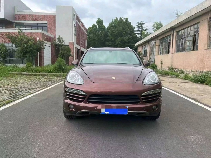 枣庄13年保时捷卡宴1