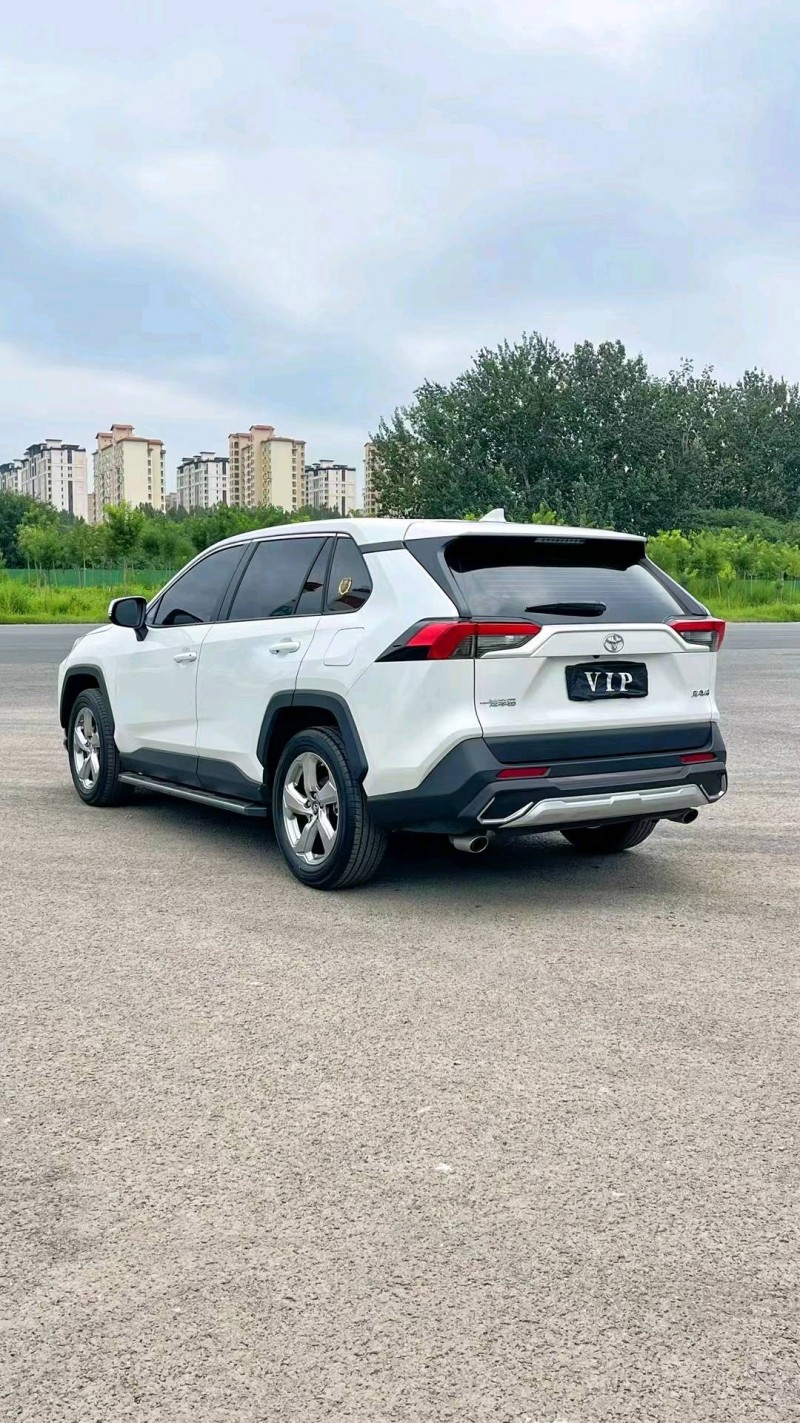廊坊22年丰田RAV4荣放8