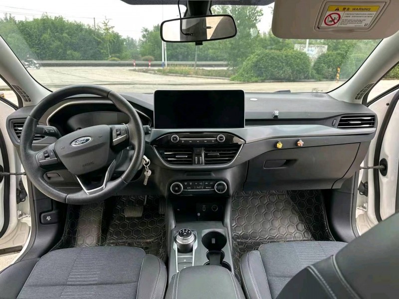 徐州20年福特福克斯5