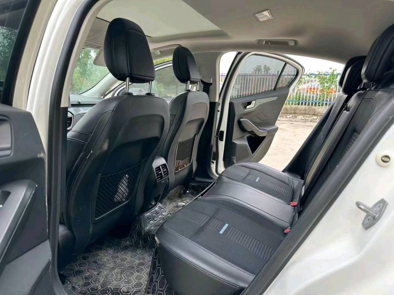 徐州20年福特福克斯7