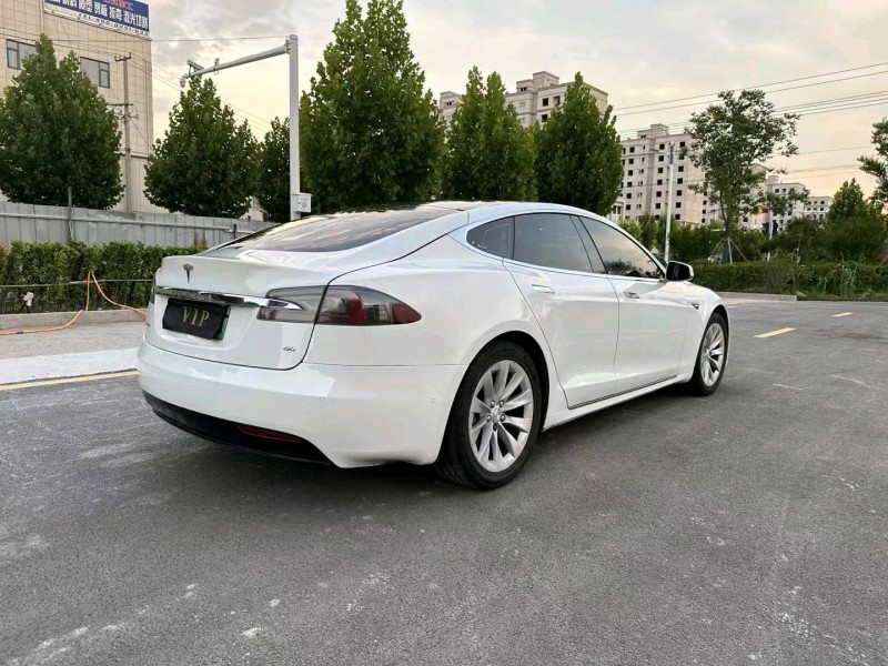 徐州17年特斯拉MODEL S8