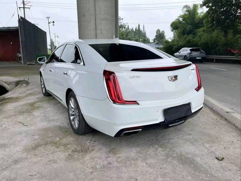 成都18年凯迪拉克XTS7