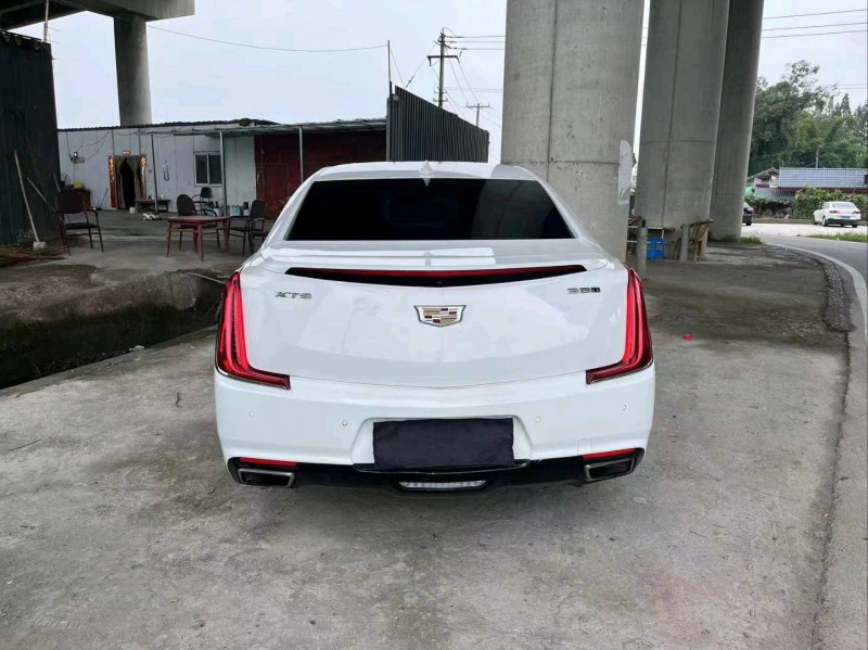 成都18年凯迪拉克XTS8