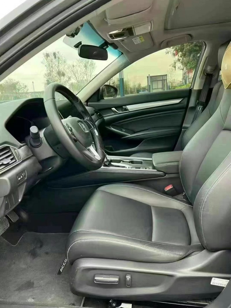 东莞22年本田雅阁4