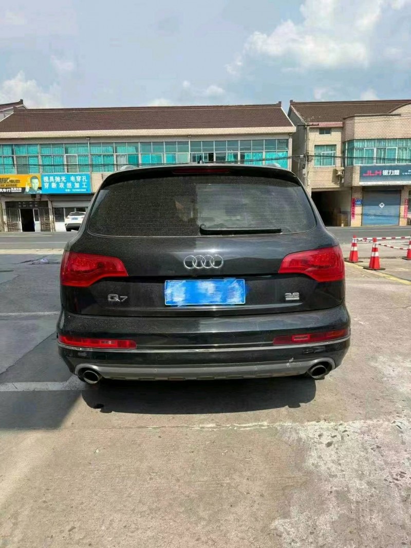 南通10年奧迪Q74