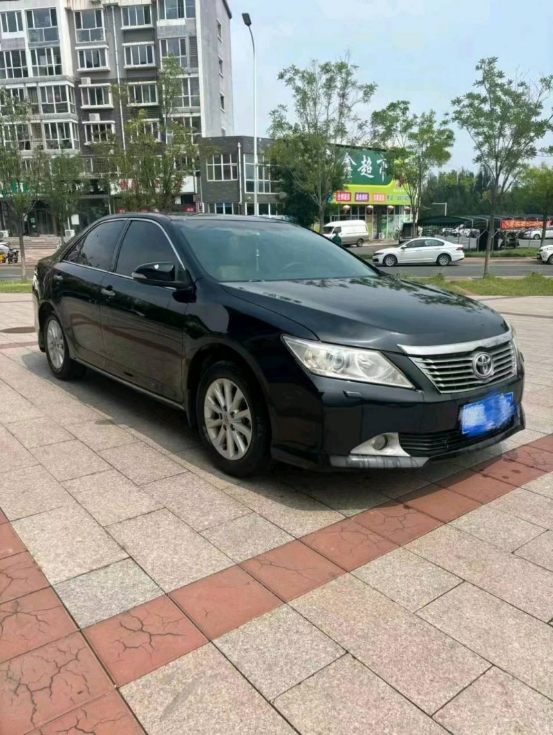 保定12年丰田凯美瑞3
