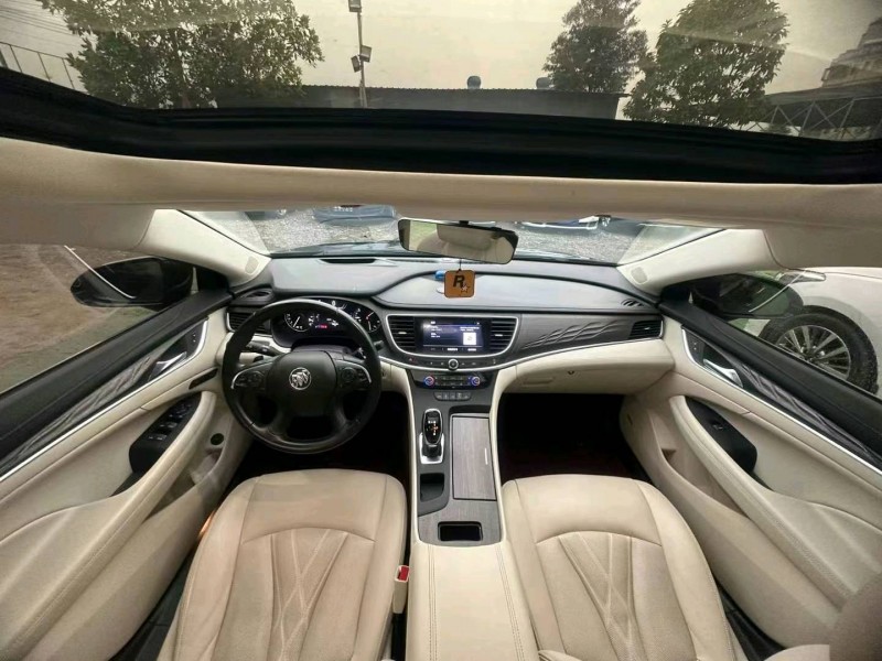 广州22年别克艾维亚8