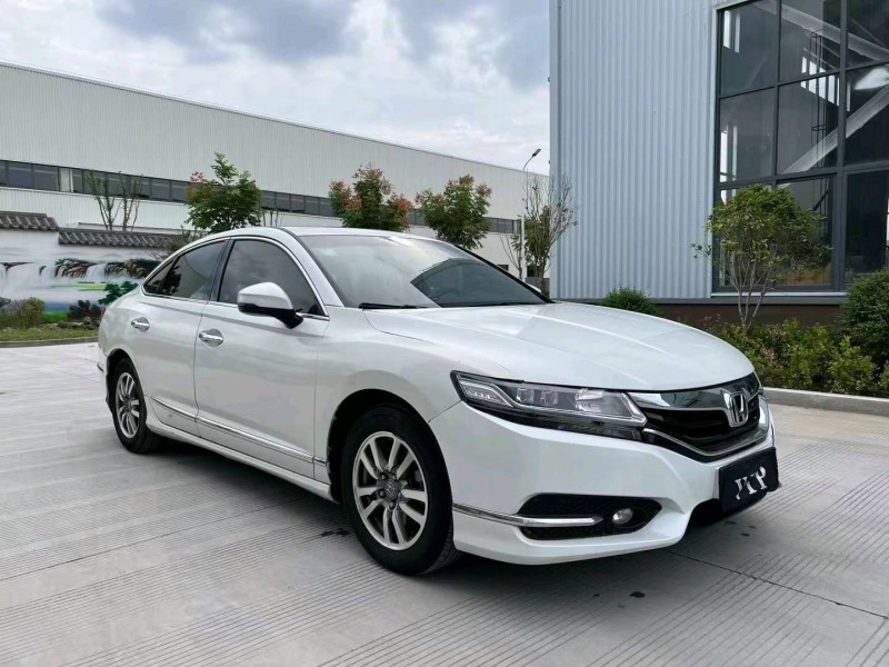 徐州16年本田思铂睿3