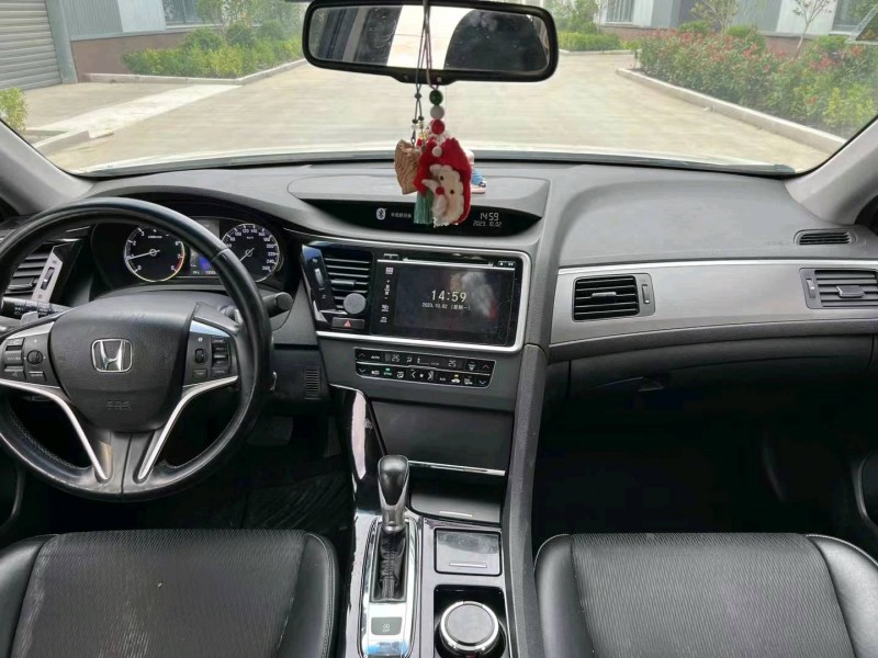 徐州16年本田思铂睿4