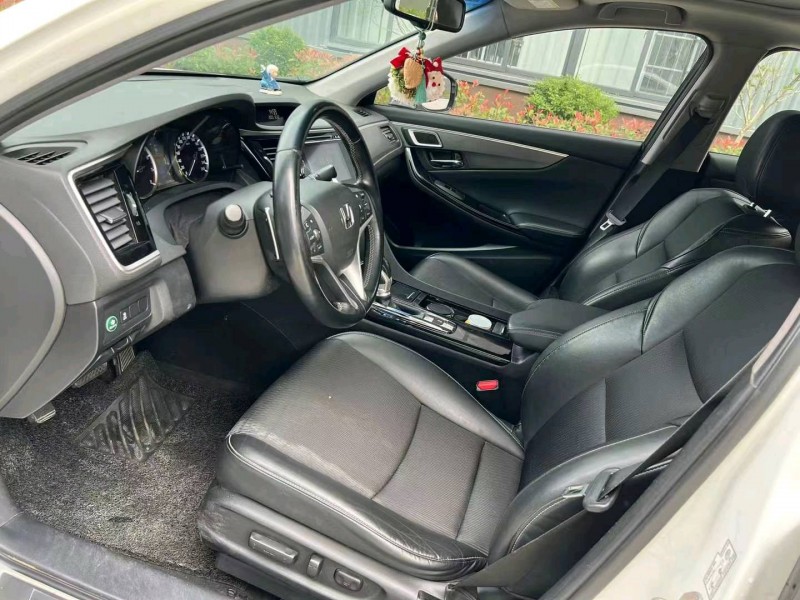 徐州16年本田思铂睿6