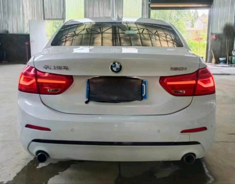 武汉18年宝马1系9