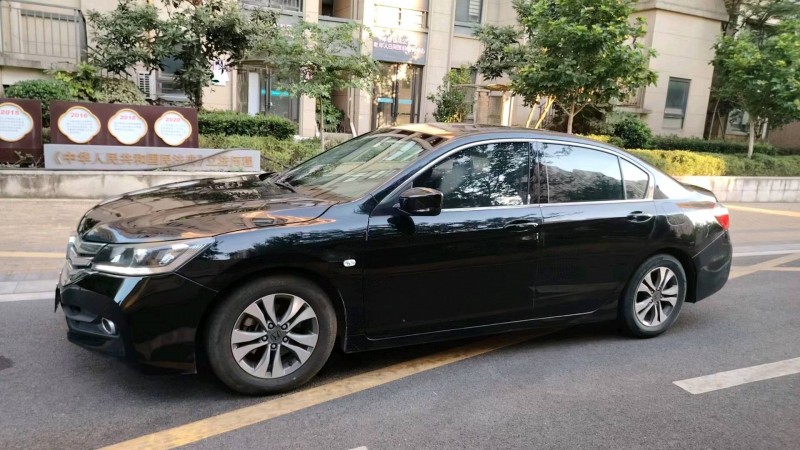 苏州16年本田雅阁2