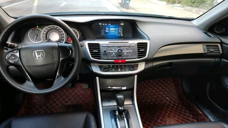 苏州16年本田雅阁4