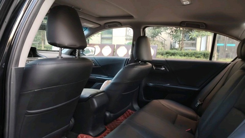 苏州16年本田雅阁5