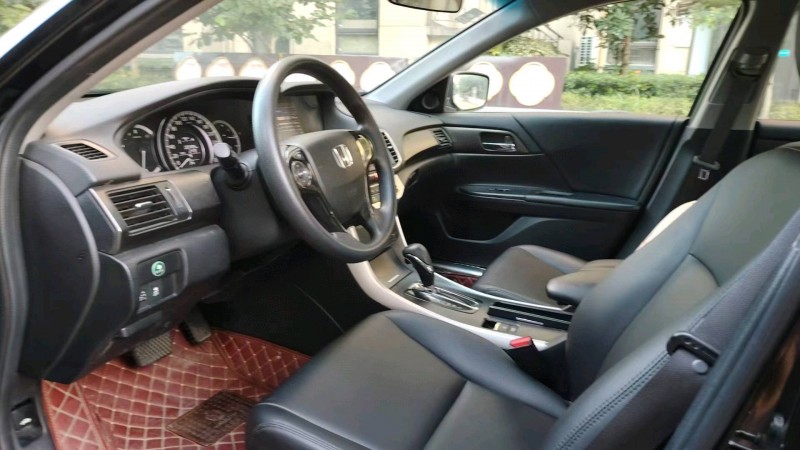 苏州16年本田雅阁6