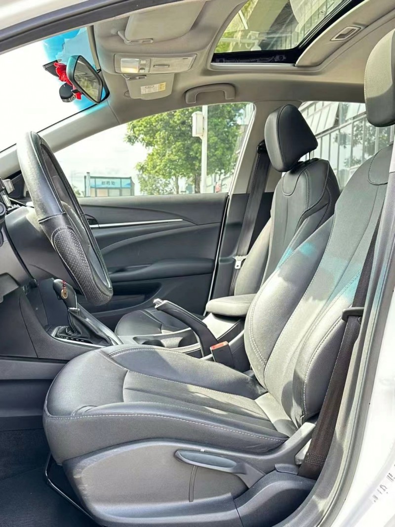 东莞22年别克英朗4
