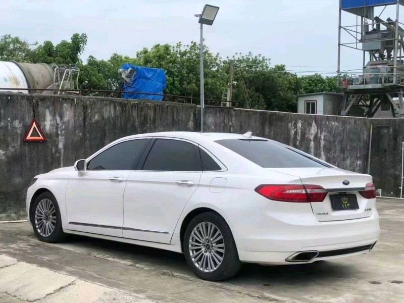 汕头17年福特金牛座9