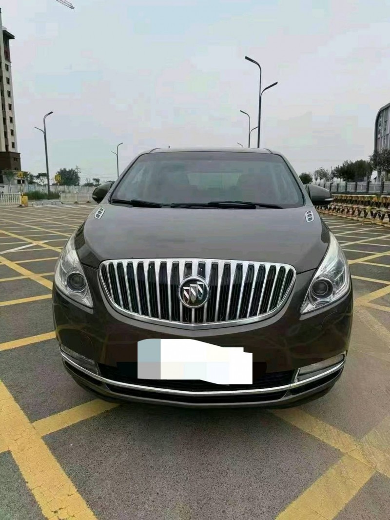 保定16年别克GL81