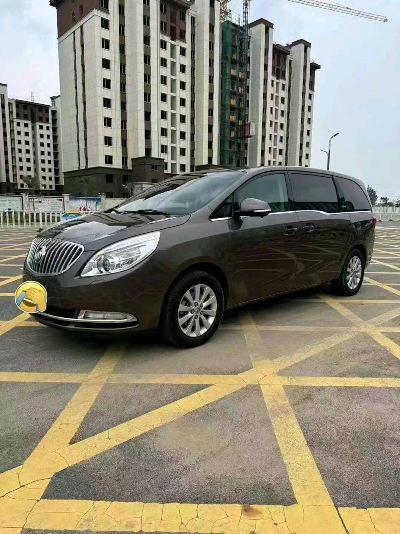 保定16年别克GL82