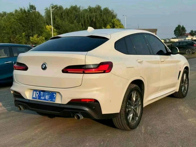 邢台19年宝马X44