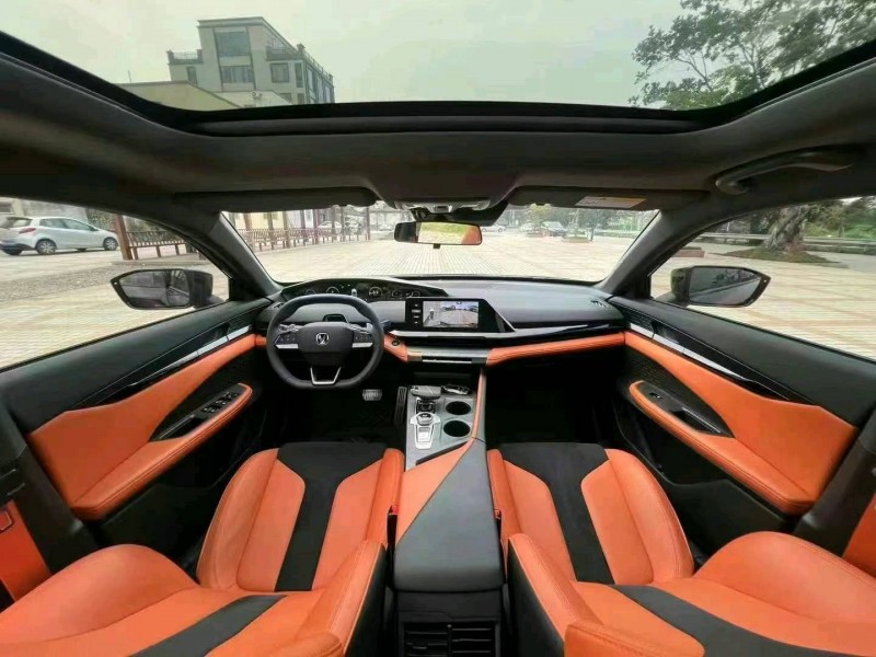 汕尾23年長安汽車UNI-V8