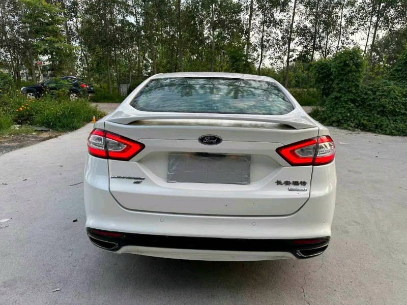 徐州17年福特蒙迪欧9