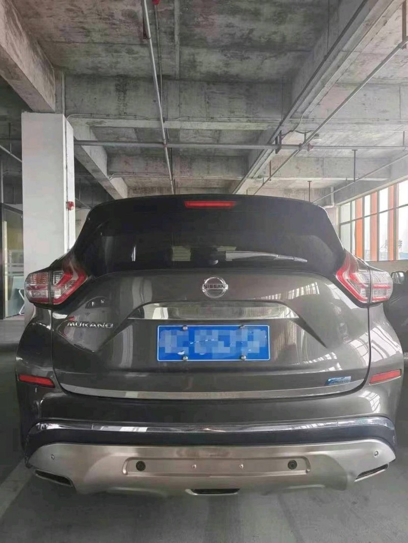 襄阳16年日产楼兰8