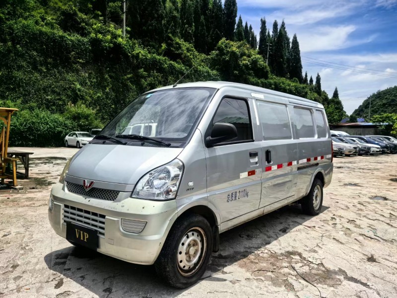 安順19年五菱汽車榮光2