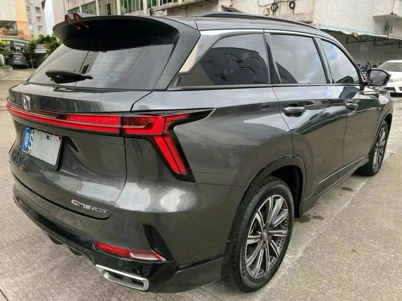 中山23年长安汽车CS755