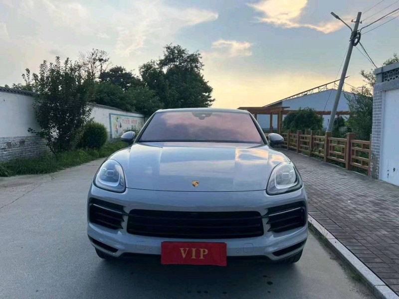 德州22年保時捷卡宴1