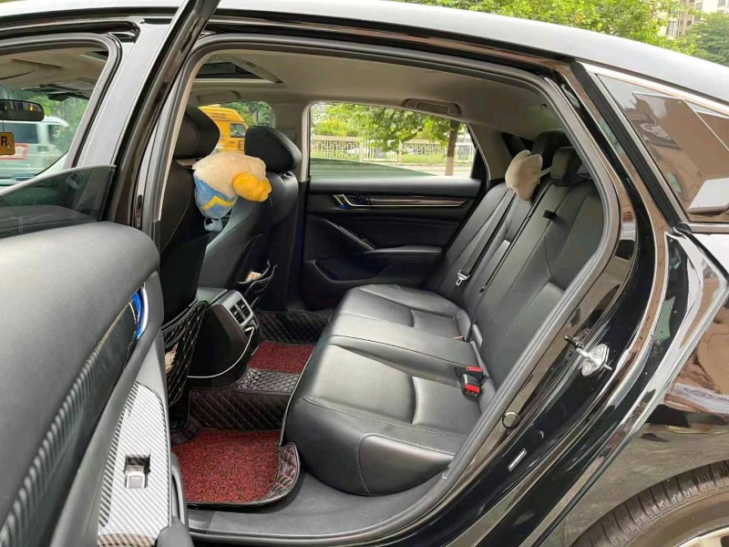 佛山21年本田雅阁7