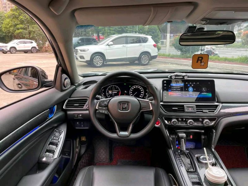 佛山21年本田雅阁8