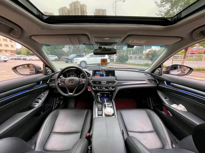 佛山21年本田雅阁9
