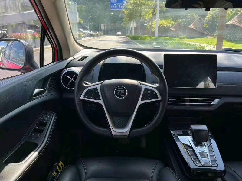 广州20年比亚迪元新能源5