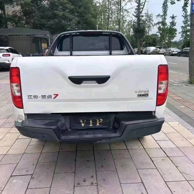 成都22年江鈴域虎8