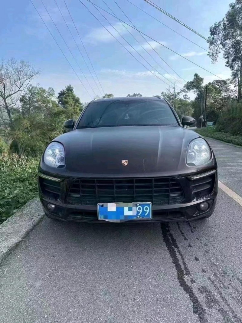 烟台15年保时捷Macan1