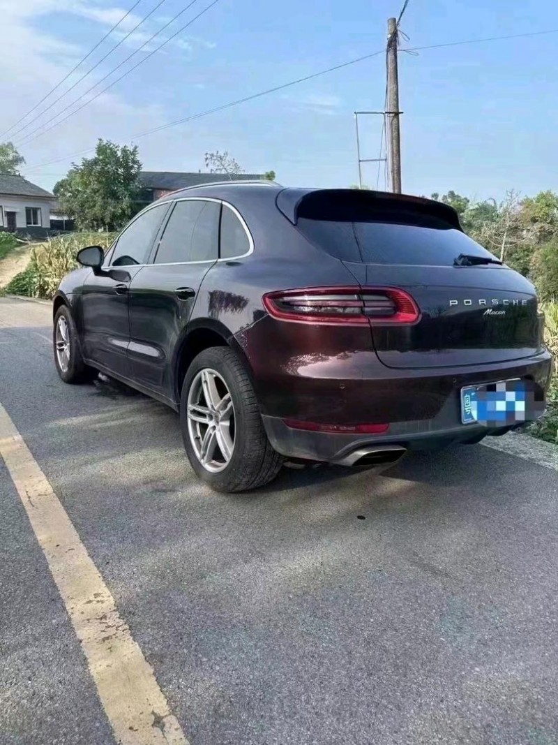 烟台15年保时捷Macan3