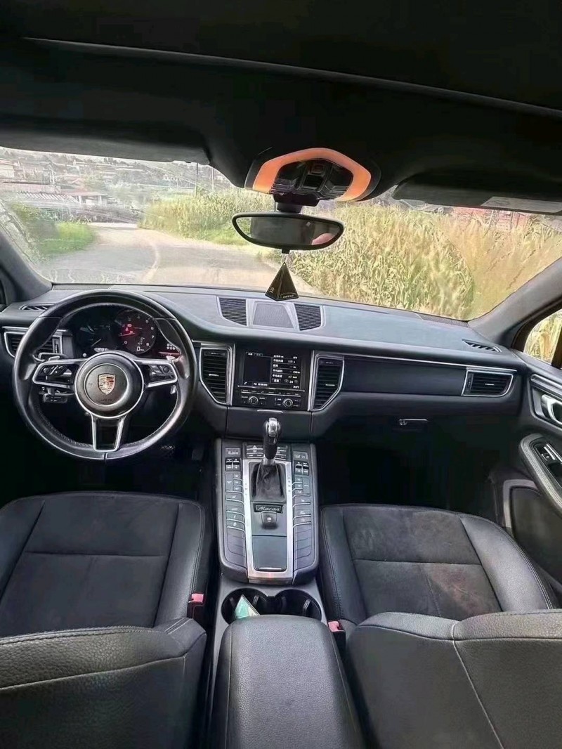 烟台15年保时捷Macan4