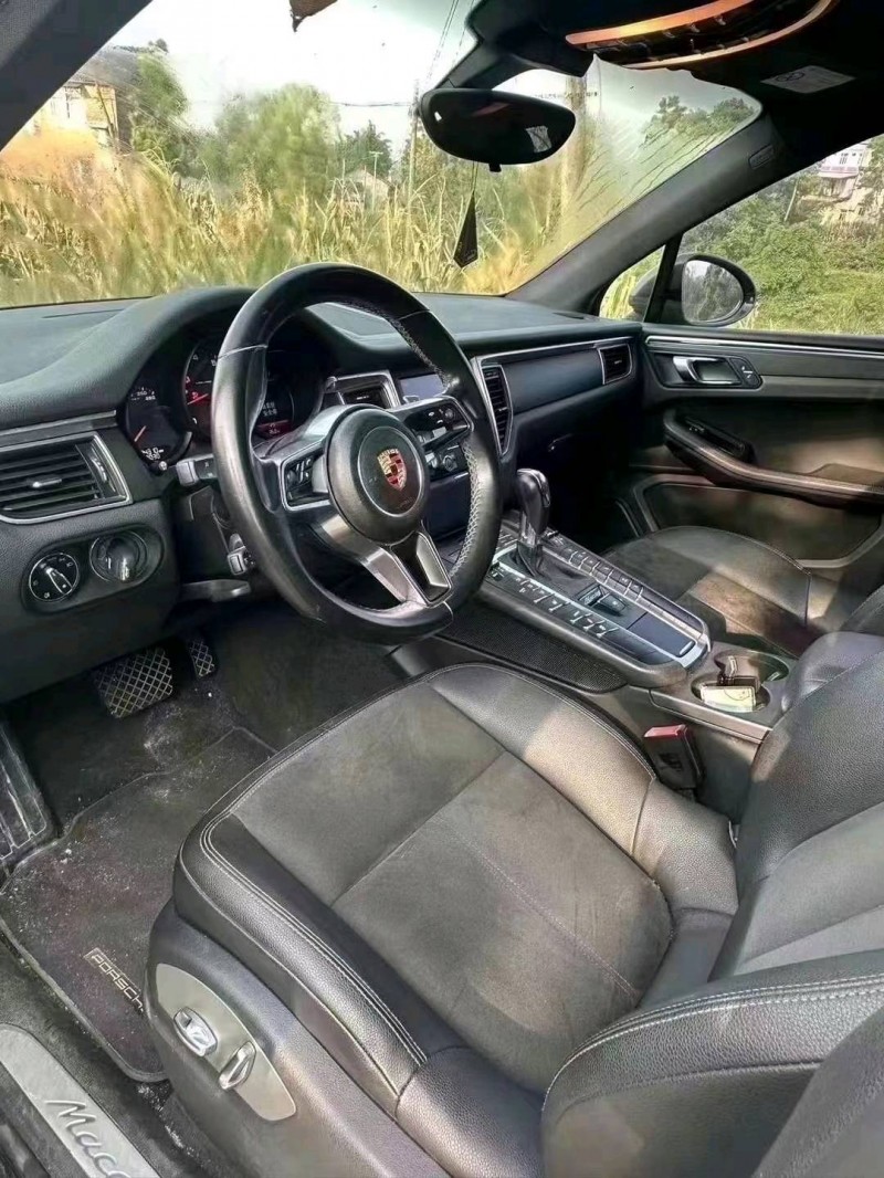 烟台15年保时捷Macan7