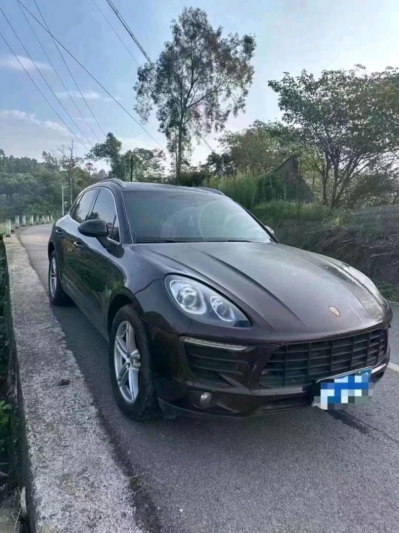 烟台15年保时捷Macan8