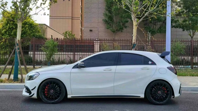 邢台17年奔驰AMG9