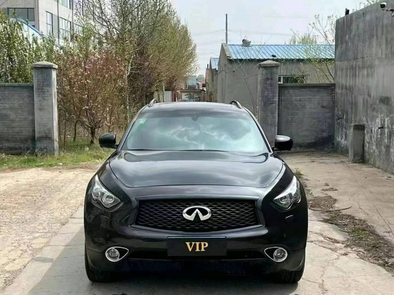 青島17年英菲尼迪QX701