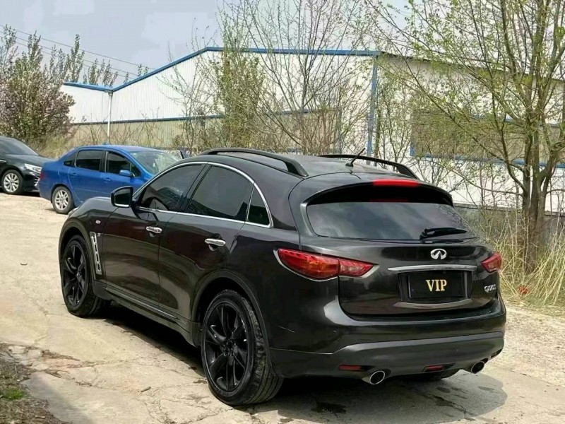 青島17年英菲尼迪QX707