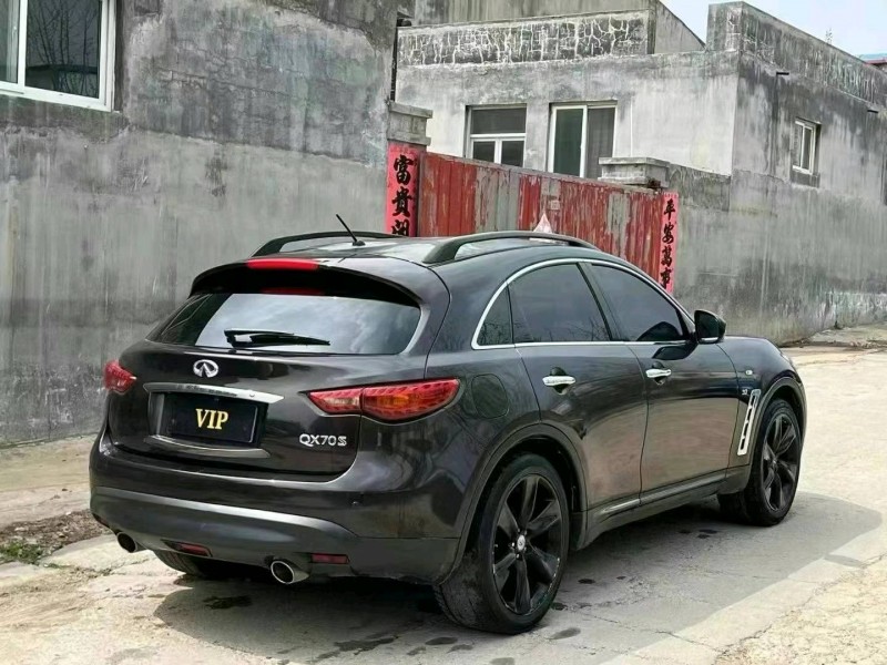 青島17年英菲尼迪QX708
