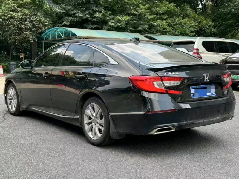 邵阳20年本田雅阁7