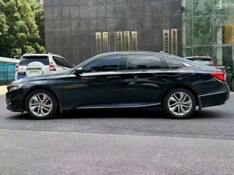 邵阳20年本田雅阁8