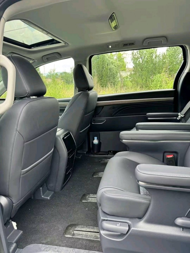 保定24年传祺M85